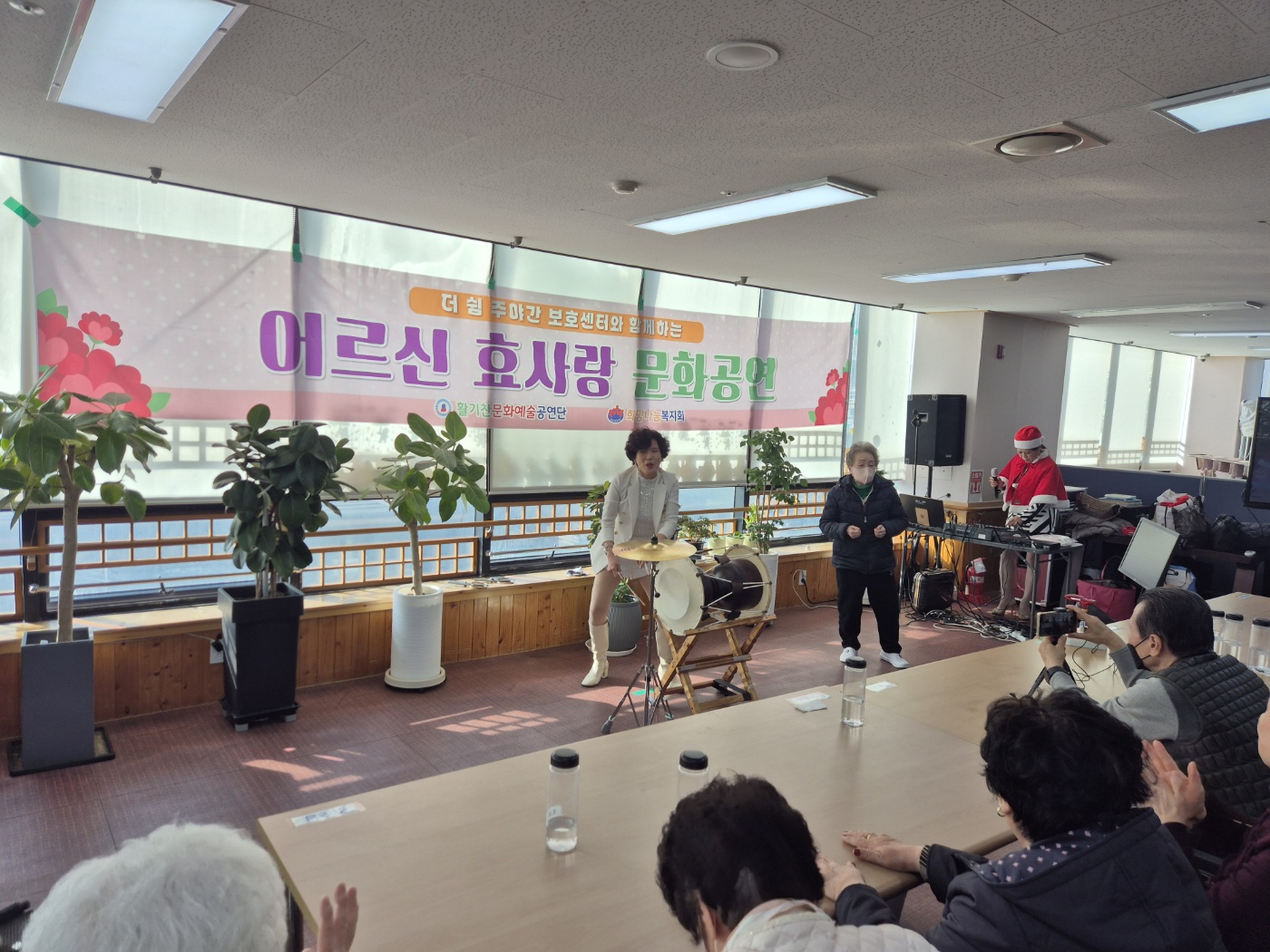 /user/d/deoswim/editor/2512/8ebb0410ab0e86bd91718689f9d801d4_1766558632_8137.jpg 이미지크게보기
